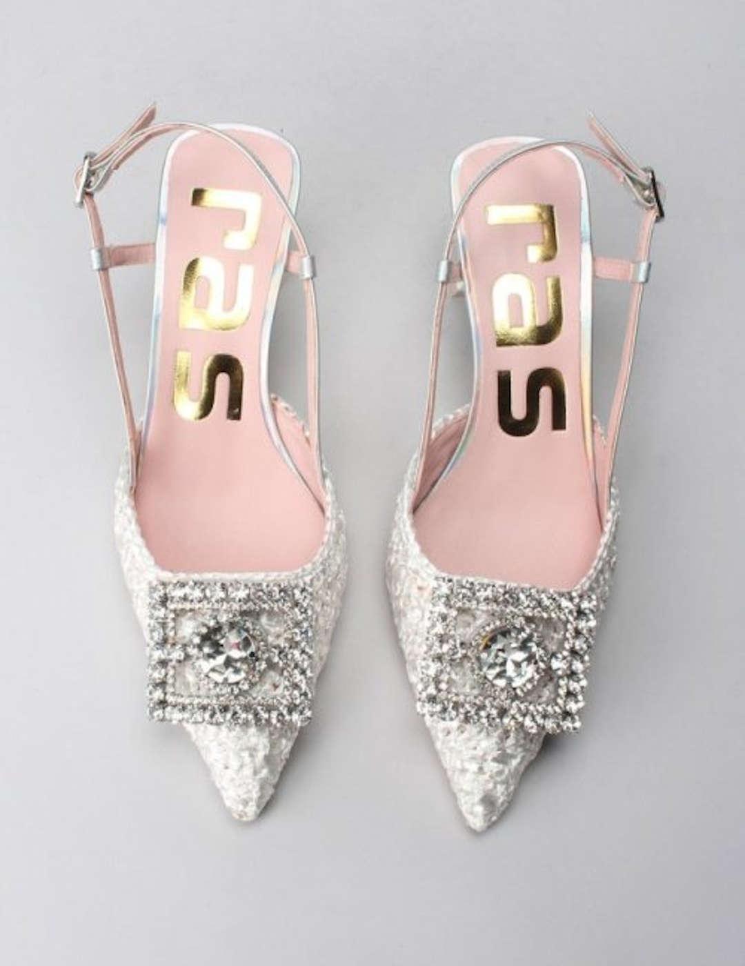 Zapato de salón Ras Hook Pedreria blanco