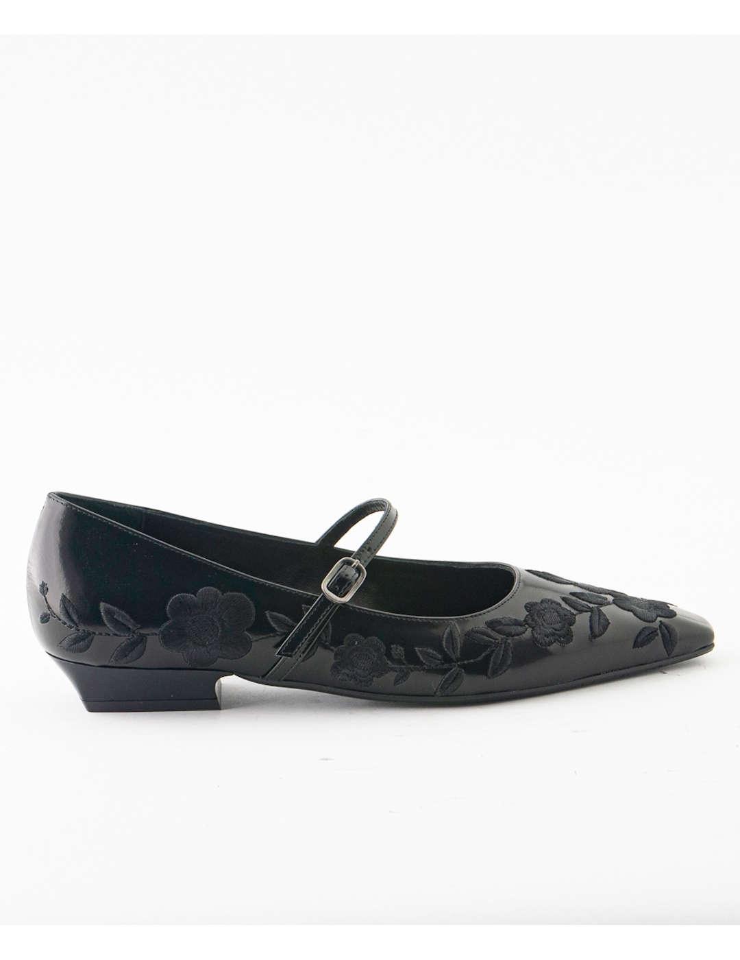 Zapato mujer Ras Boston Bordado negro