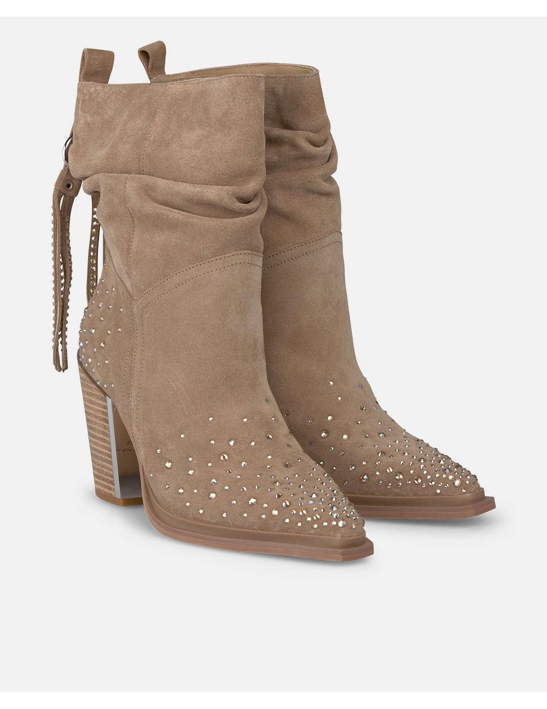 Botín mujer Alma en Pena Flecos Pedrería visón