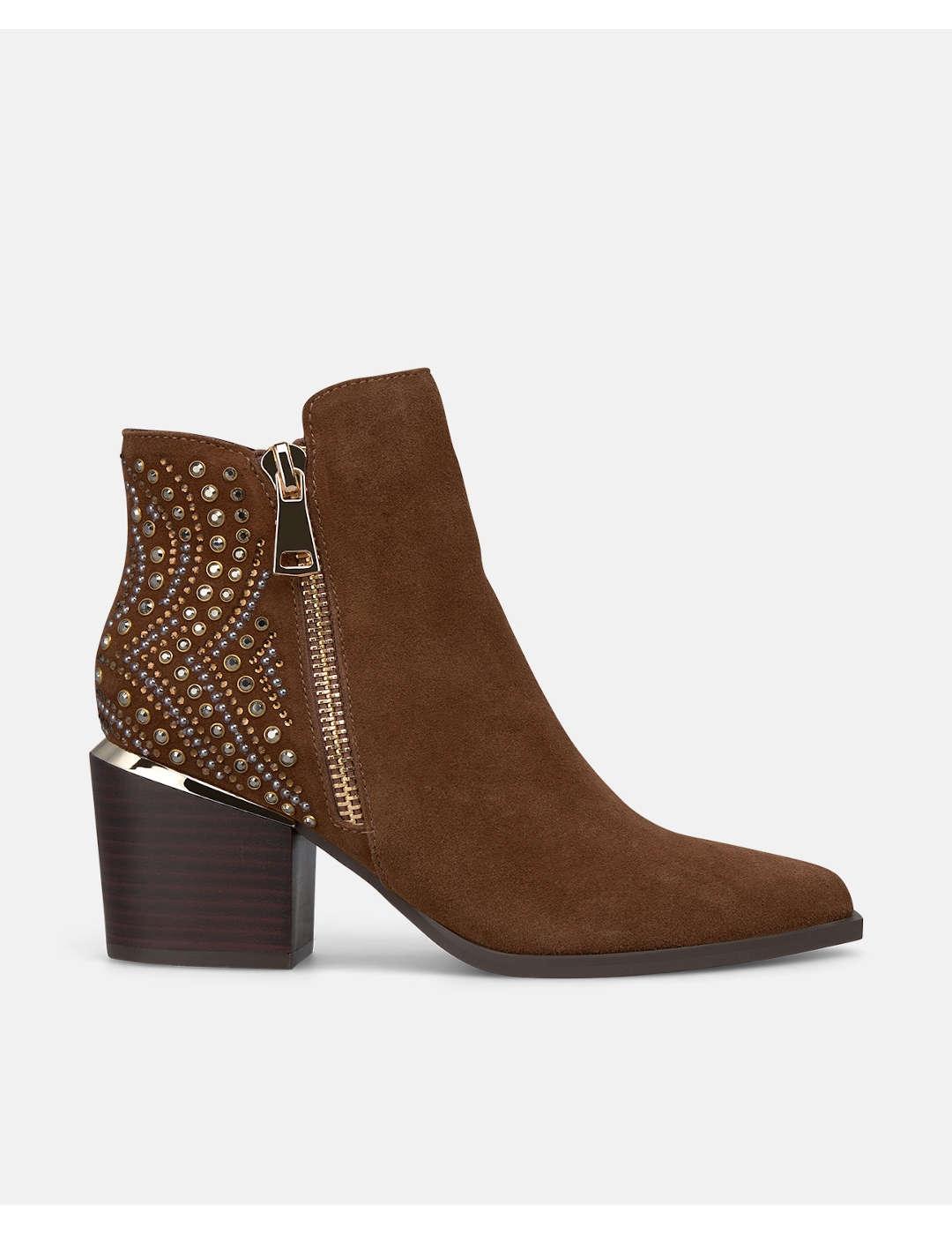 Botín mujer Alma en Pena Pedreria Tachas camel