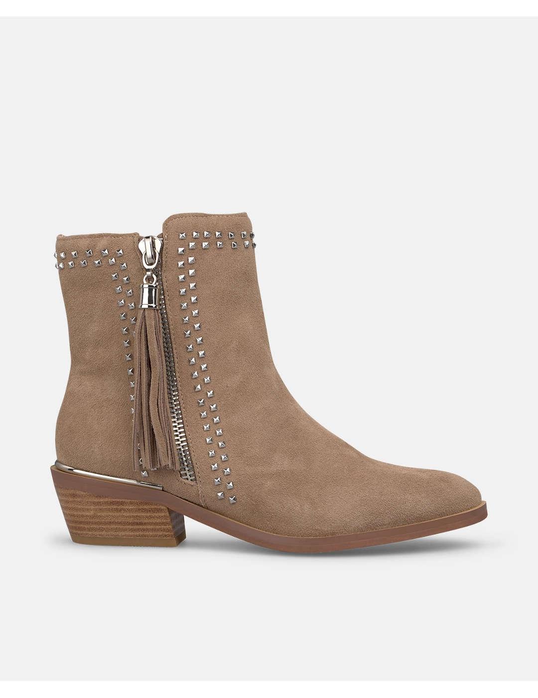 Botín mujer Alma en Pena Tachas Borla visón