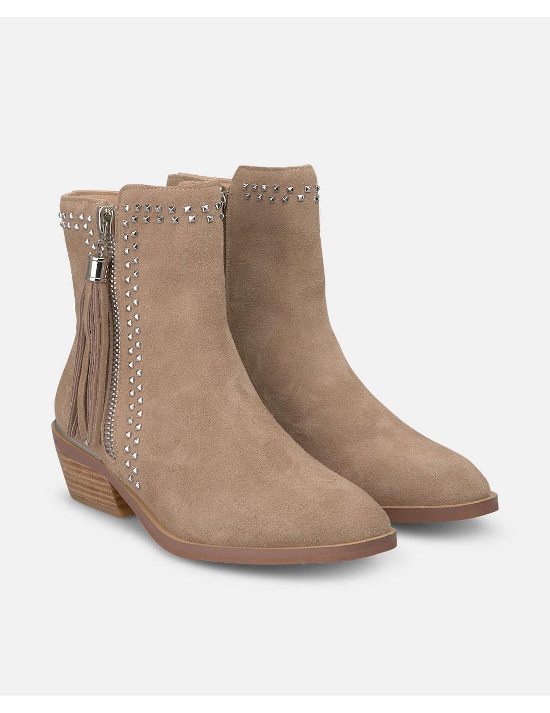 Botín mujer Alma en Pena Tachas Borla visón